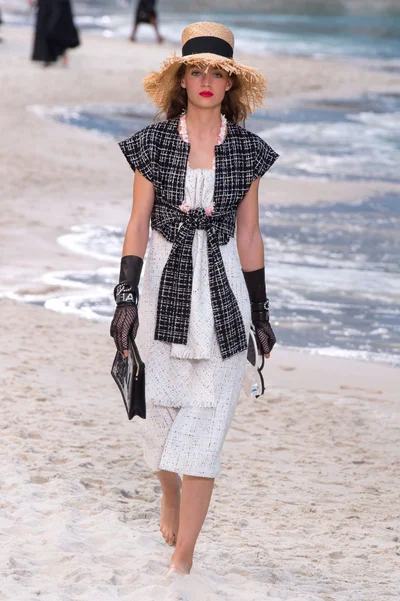 Look 61